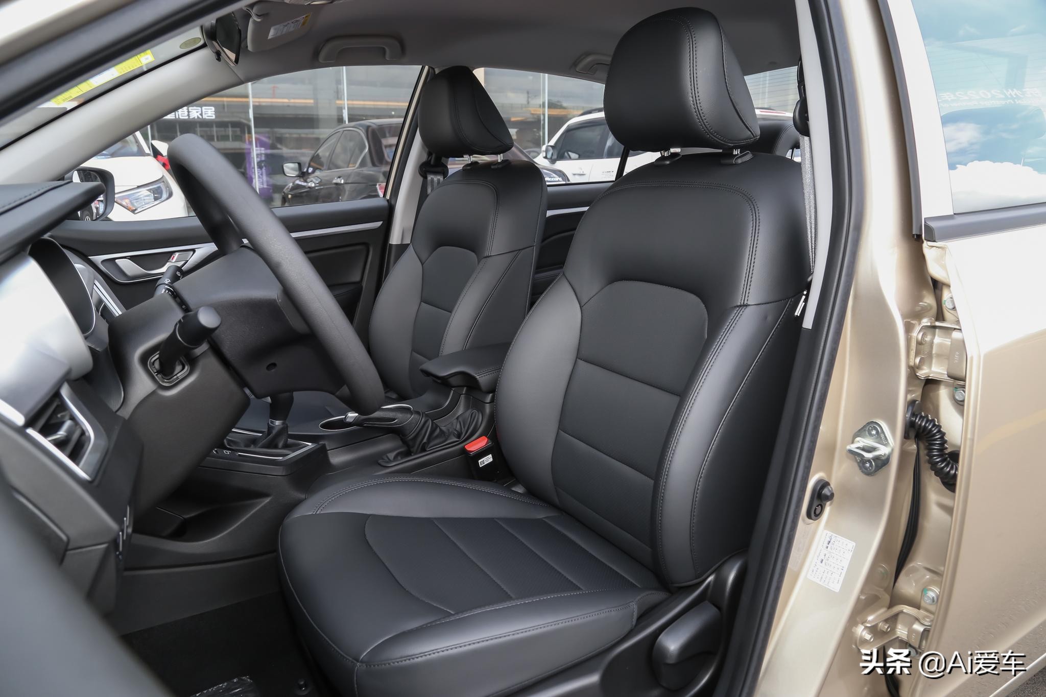 吉利黑标全新远景自动挡轿车测评,老百姓买得起的好车吉利全新远景