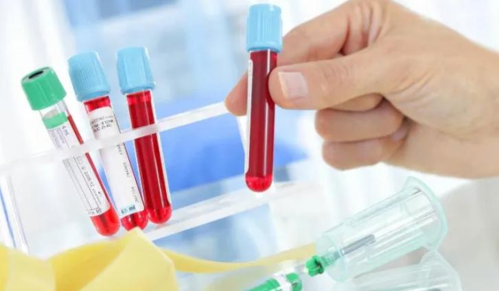 14岁小女孩被狗咬得狂犬病,16岁女孩被狗咬后续