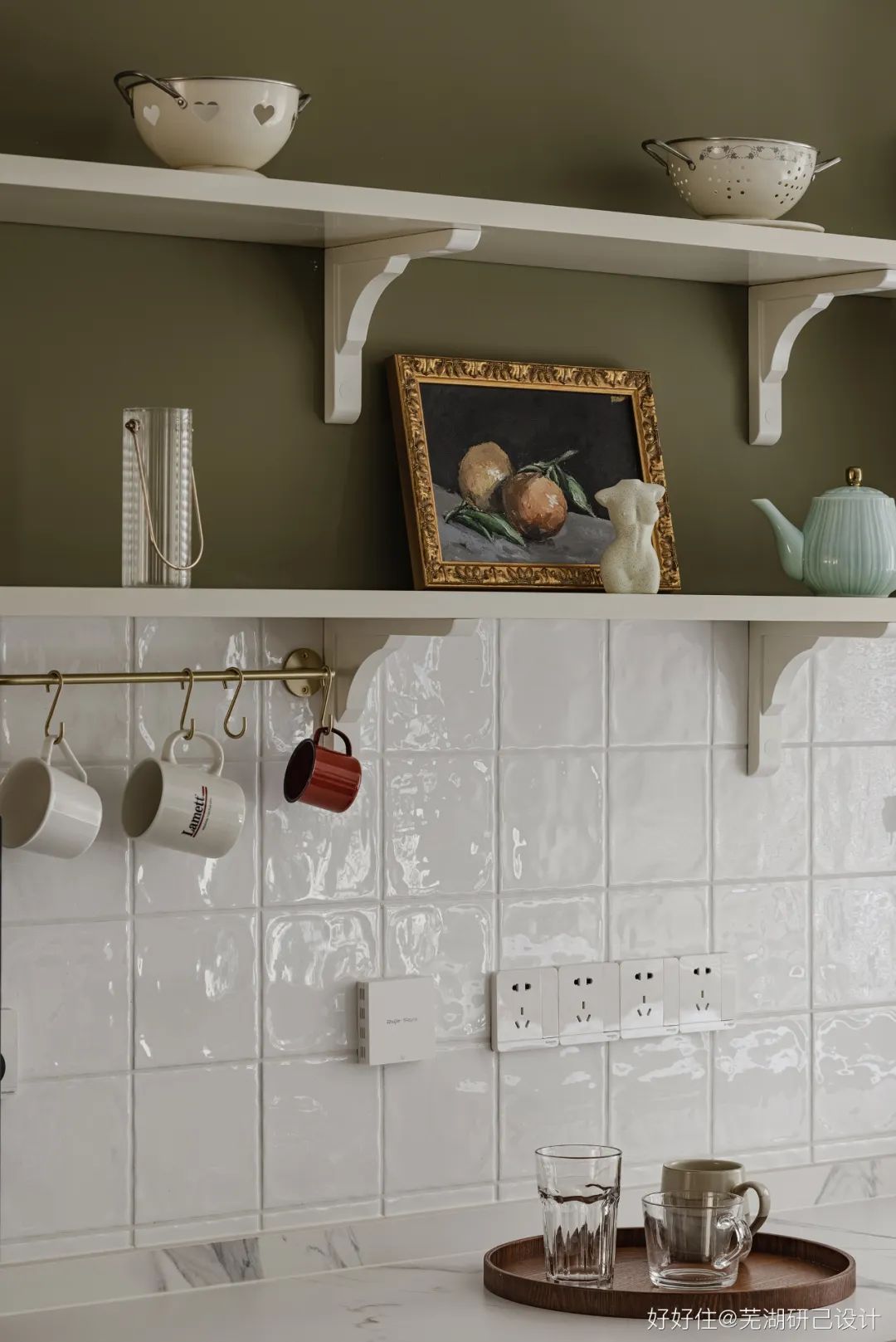 入户门正对次卧户型,长条户型进门对着次卧