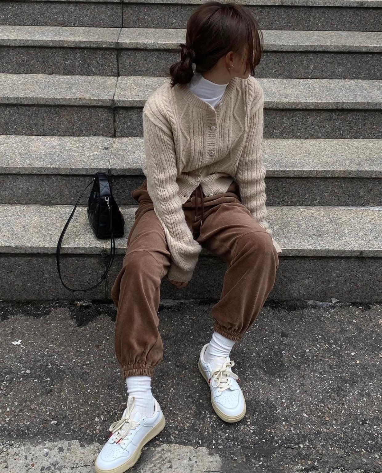 夏天穿起来洋气运动鞋,冬天穿的保暖又舒服运动鞋