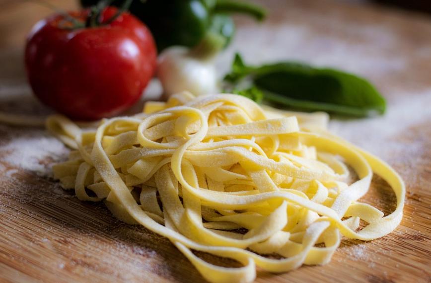 中国消费将会出现三大趋势,2023年消费市场形势分析与展望