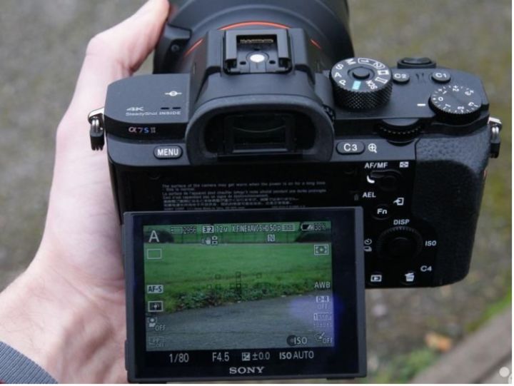 索尼微单好还是尼康微单相机好,索尼微单和佳能m50微单哪个好