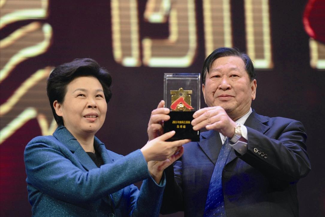 苏泊尔：被40亿贱卖外资，如今市值翻十倍不止，创始人却说不后悔