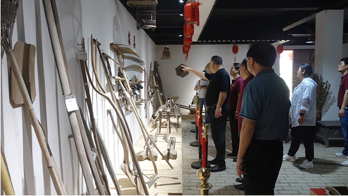 市福彩中心慰问党员,许昌市福彩中心