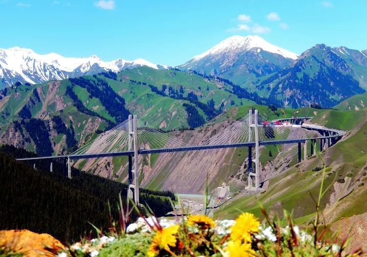 伊犁第一景果子沟,新疆伊犁风景之果子沟