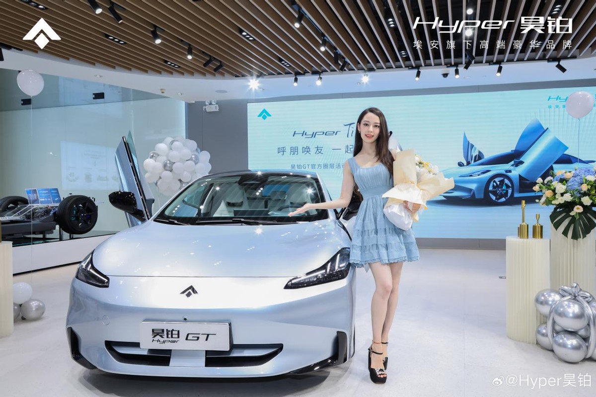 昊铂和特斯拉对比图,昊铂gt7103l