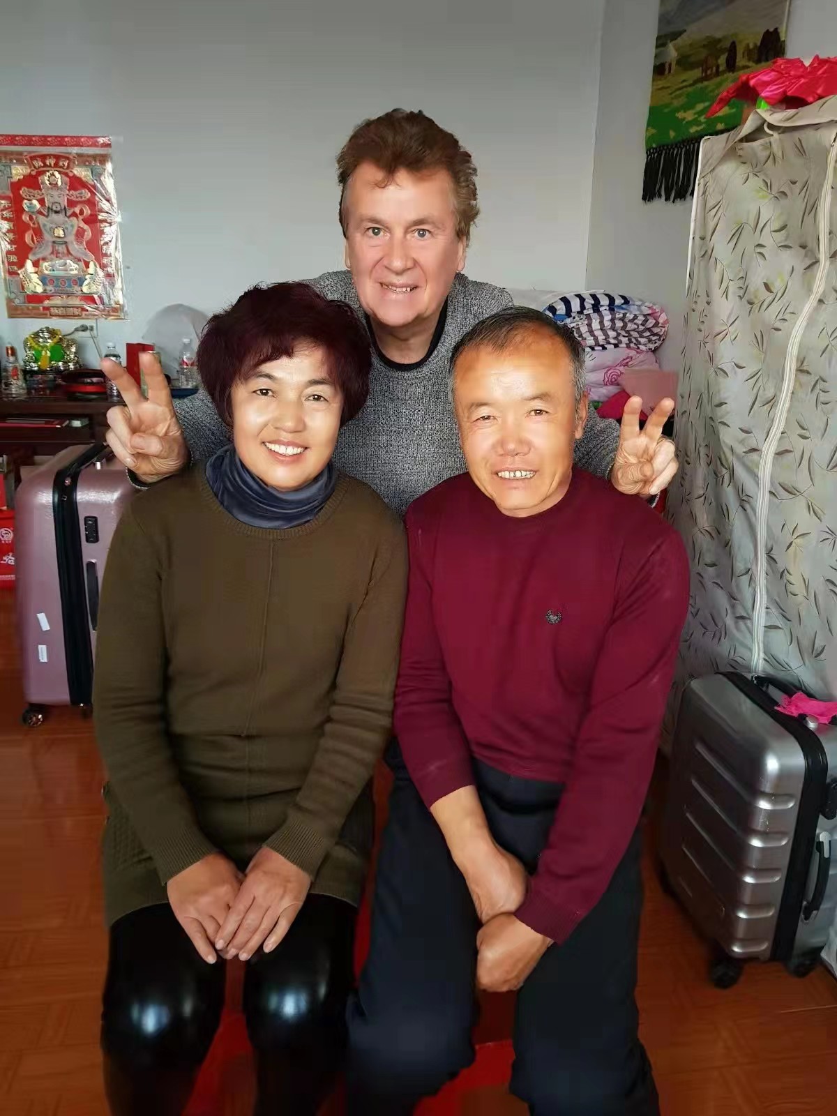 跨国恋嫁到国外,相差19岁的跨国恋