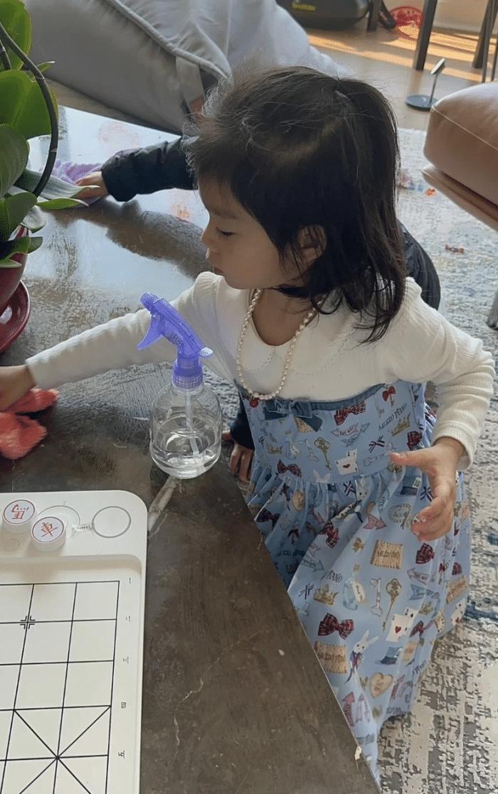 郭晶晶红色灯笼,郭晶晶做灯笼视频