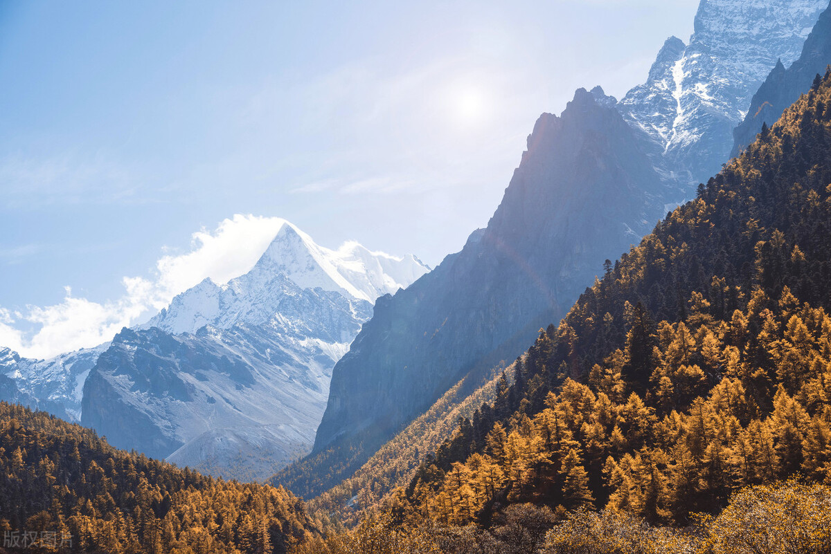 成都包车去九寨沟多少钱,成都去川西报团还是租车