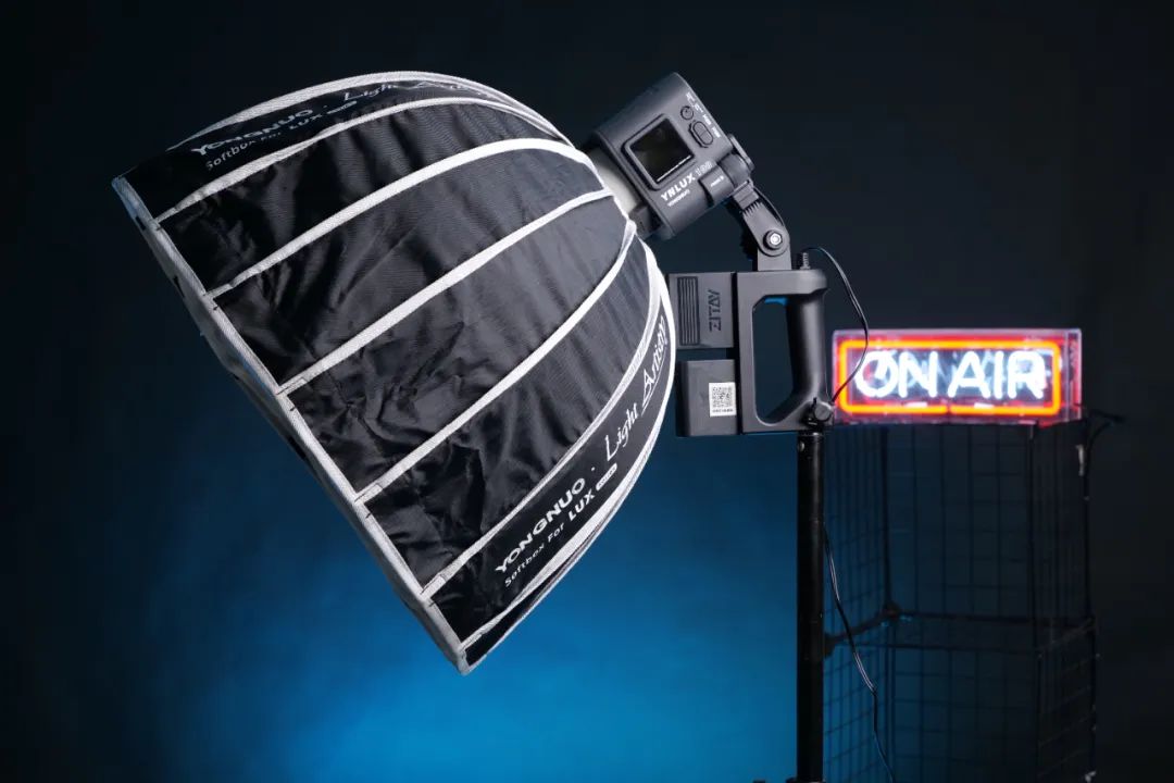 永诺ynlux100补光灯电池,永诺ynlux100pro使用教程