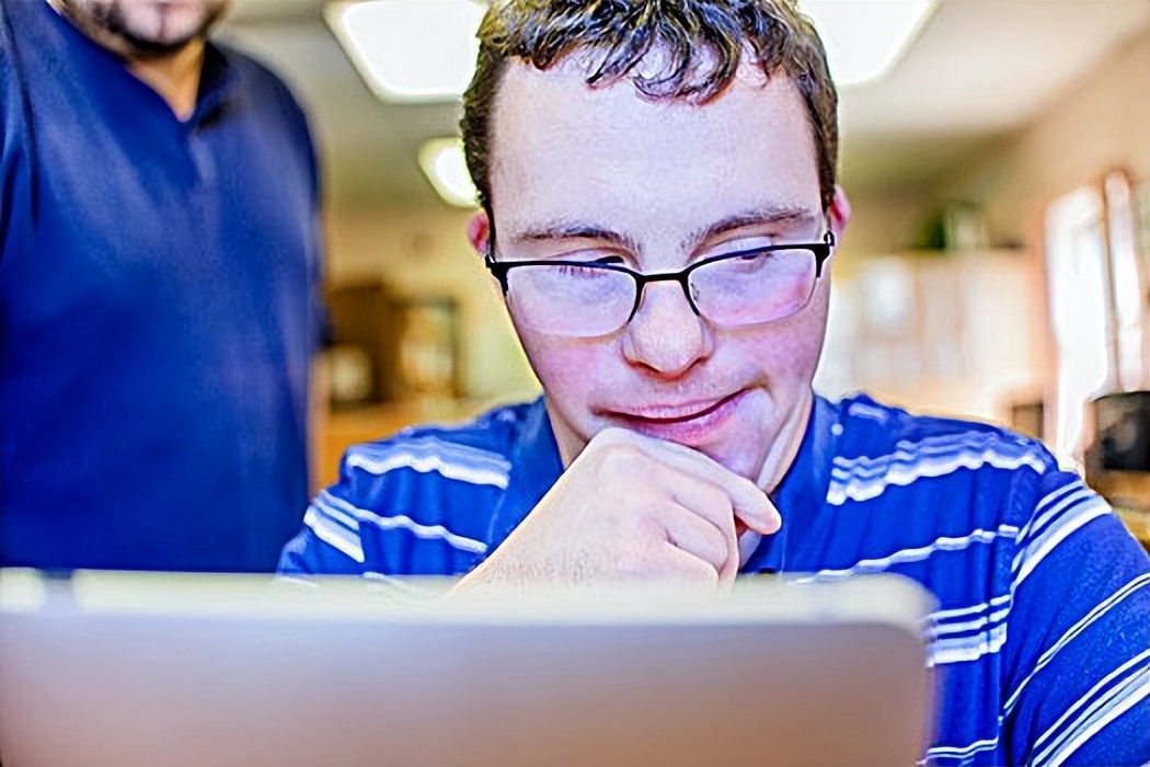 大学生买什么电脑比较合适,大学生买电脑一般价位