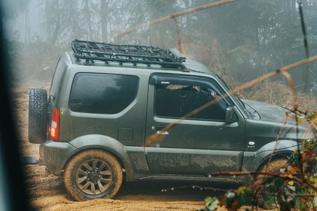 铃木吉姆尼四轮越野车,铃木吉姆尼越野