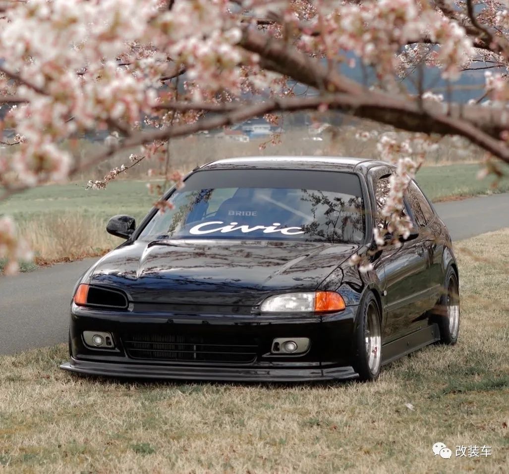 战斗范儿拉满的黑武士本田飞度GE和思域EG,兼顾素雅和张狂