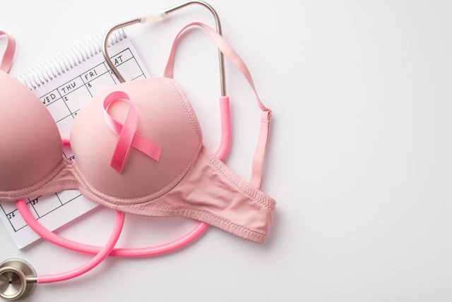 女生胸部发育不良的症状表现,乳房发育到什么程度要穿内衣