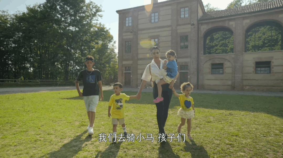 c罗前任伊莲娜日常装,前任还让人念念不忘