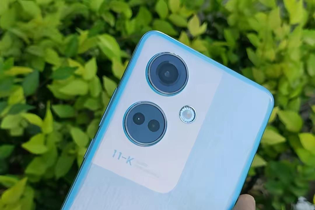 买什么手机最划算3500左右,3500买手机还是买吉他