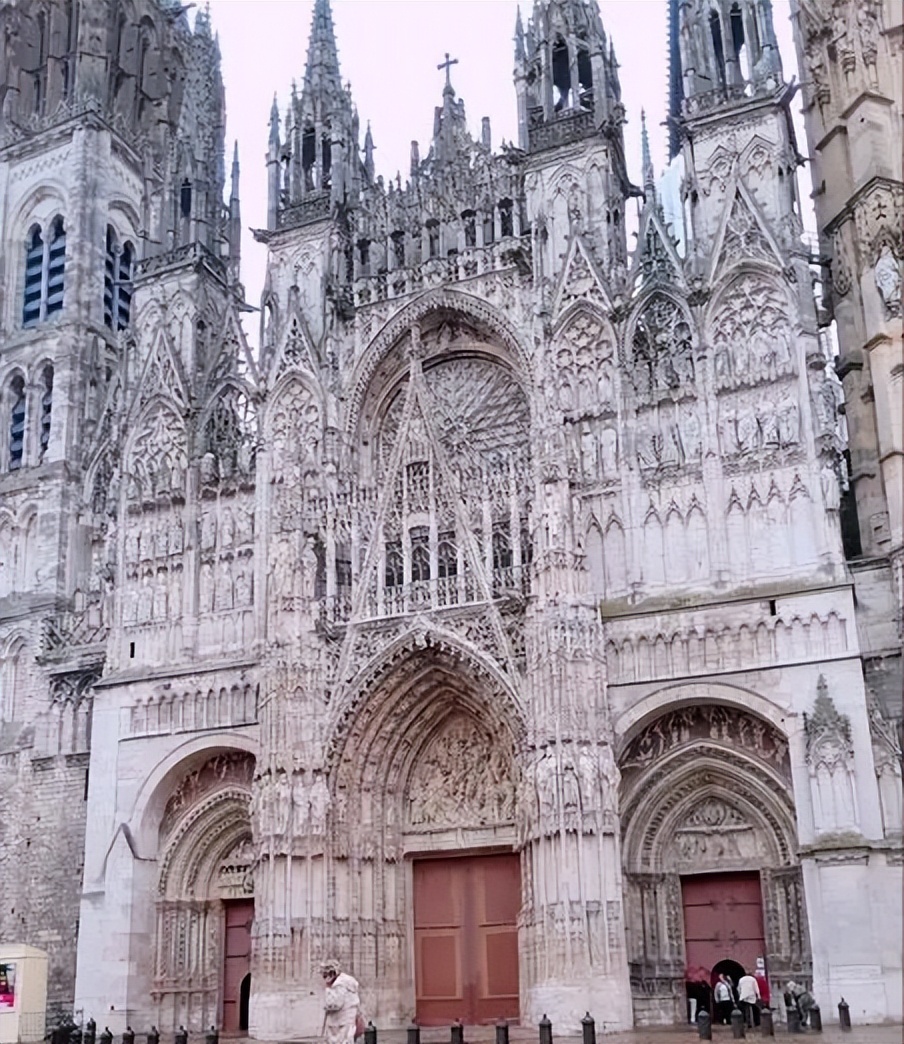 哥特式古建筑艺术之美,哥特式文化的特点