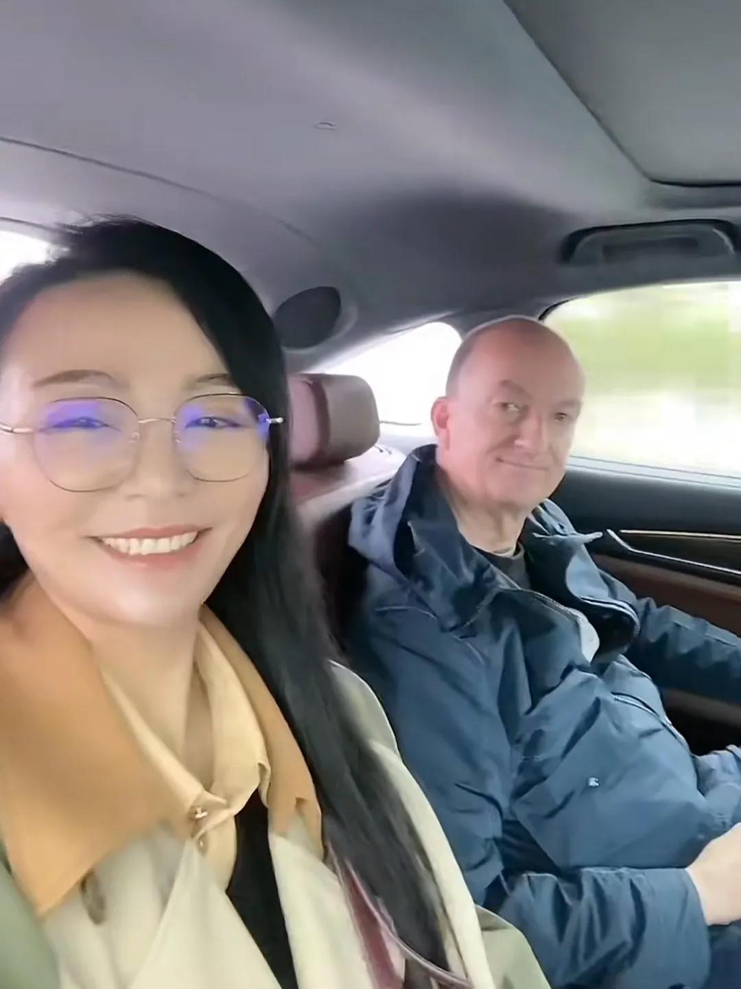 辽宁美女去荷兰寻找机会，偶遇荷兰男子，发现荷兰人喜欢中国文化