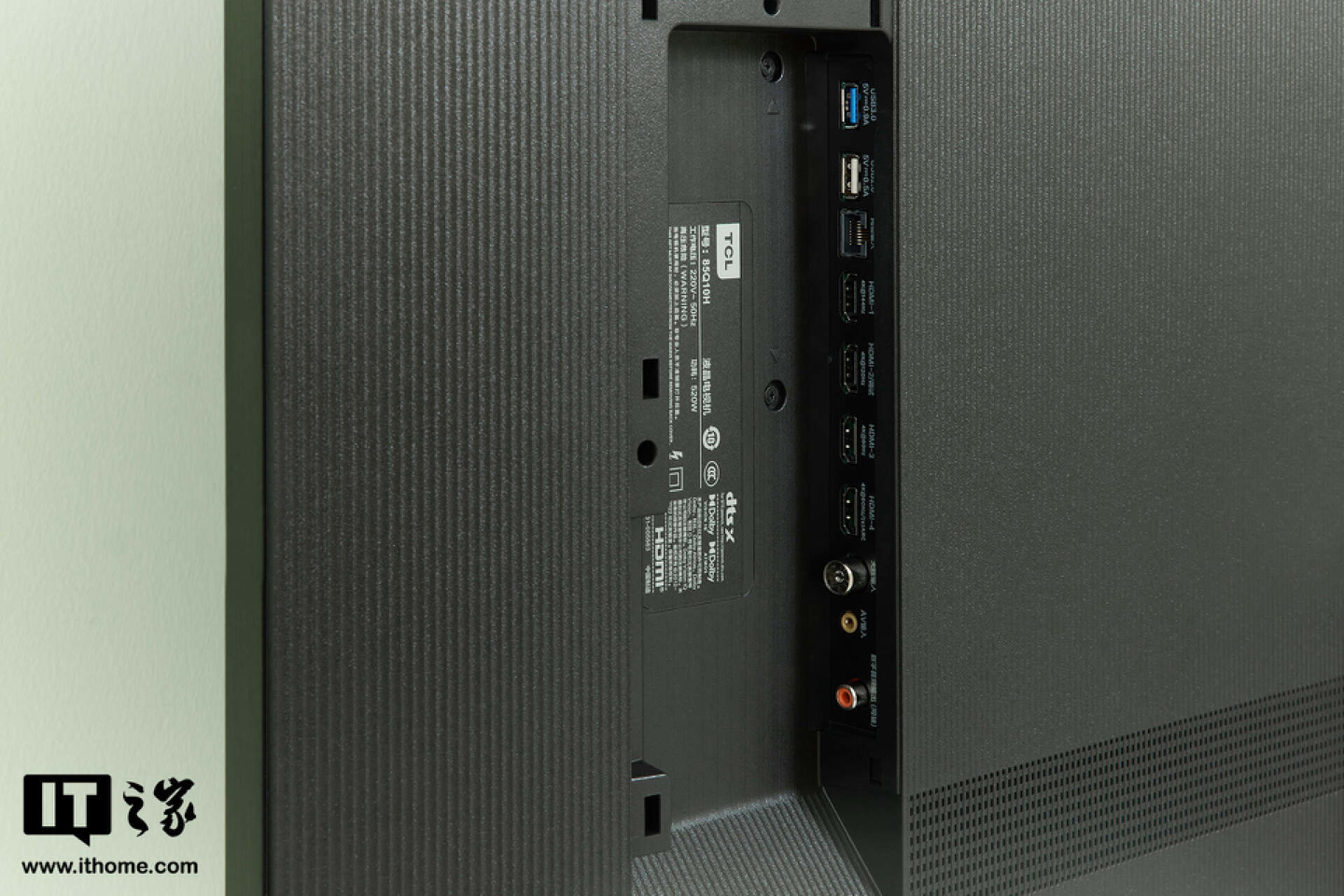 TCLQ10H深度体验让MiniLED电视疯狂卷起来