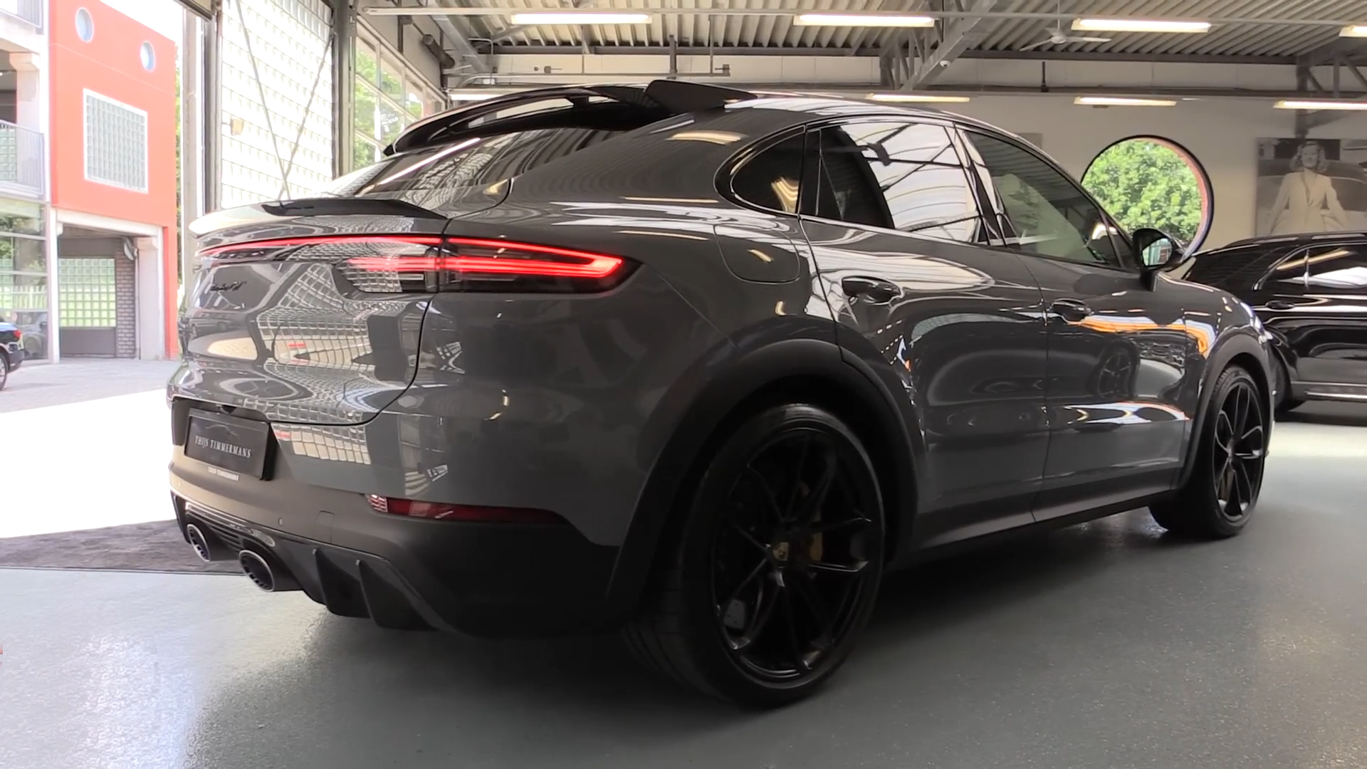 保时捷卡宴2023款落地价,2024款长轴保时捷卡宴最新消息