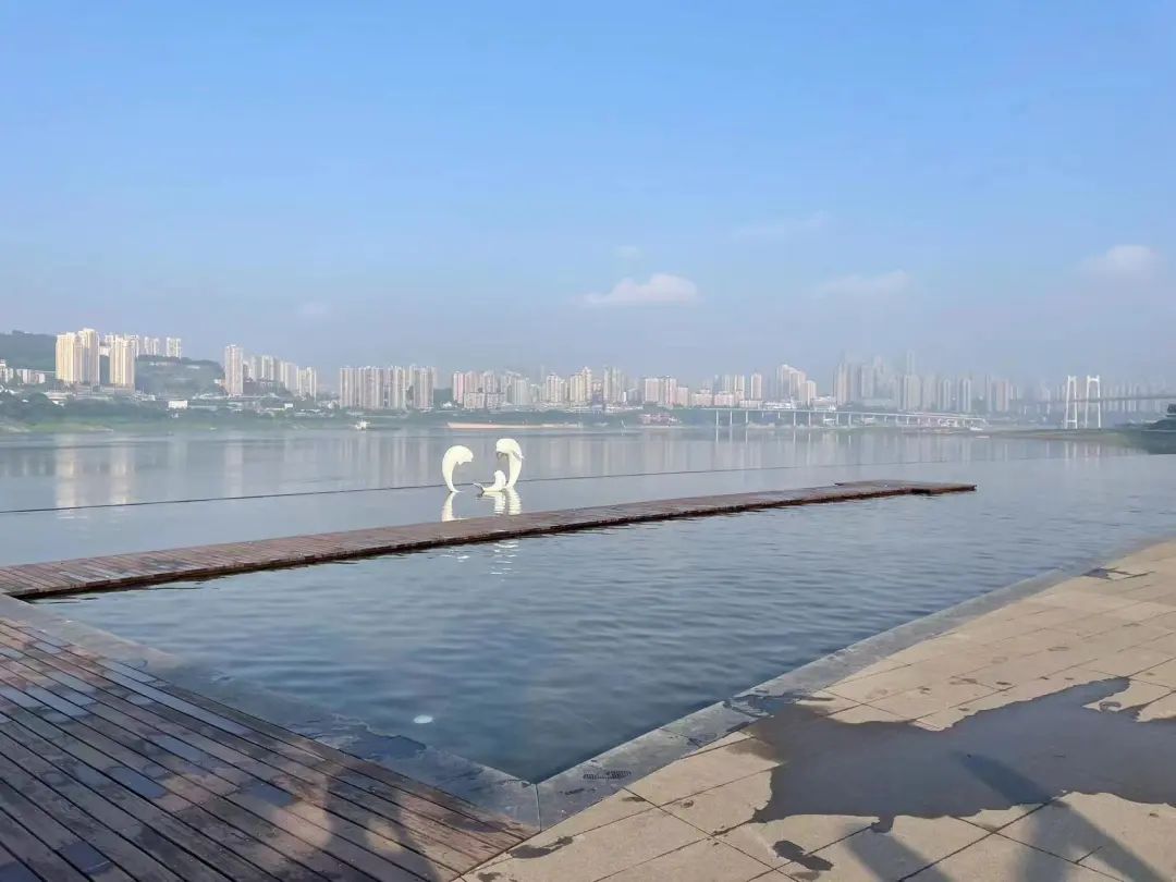 踩细沙、捧江水…来滨江公园邂逅浪漫
