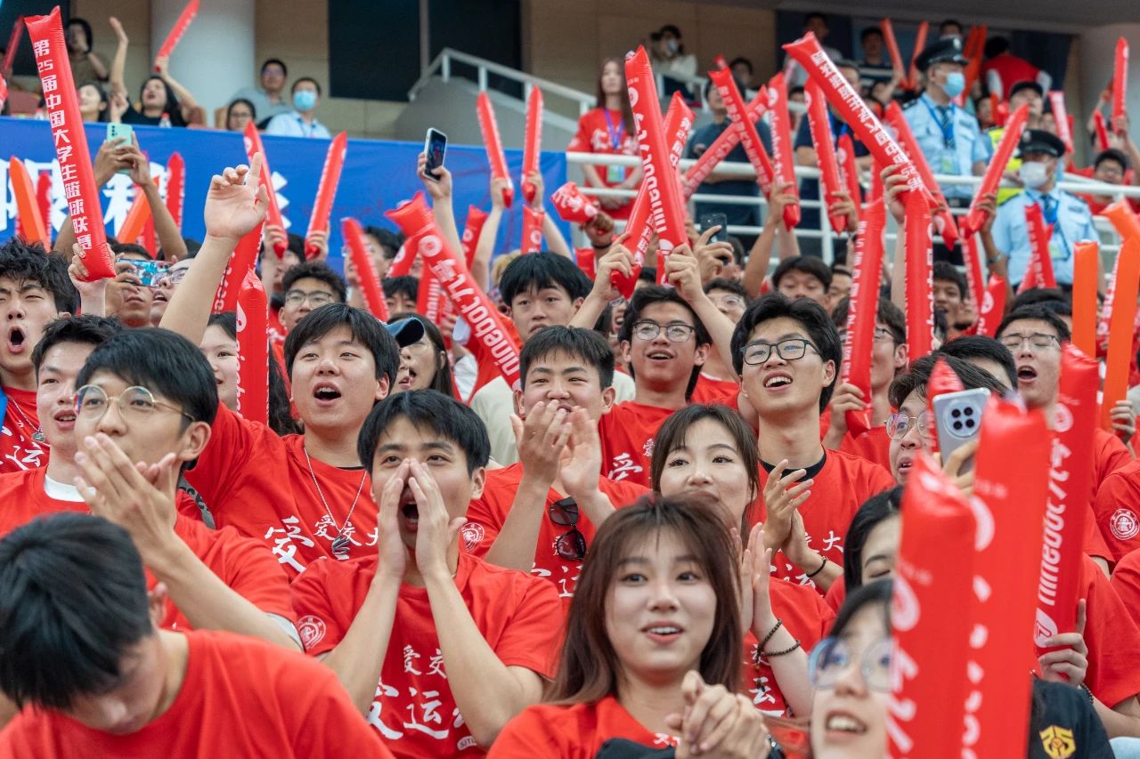 姚明比赛高燃混剪,姚明比赛观众欢呼