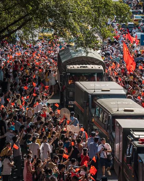 重庆山火救援震撼世界外媒评价,重庆人民为扑灭山火做了什么事