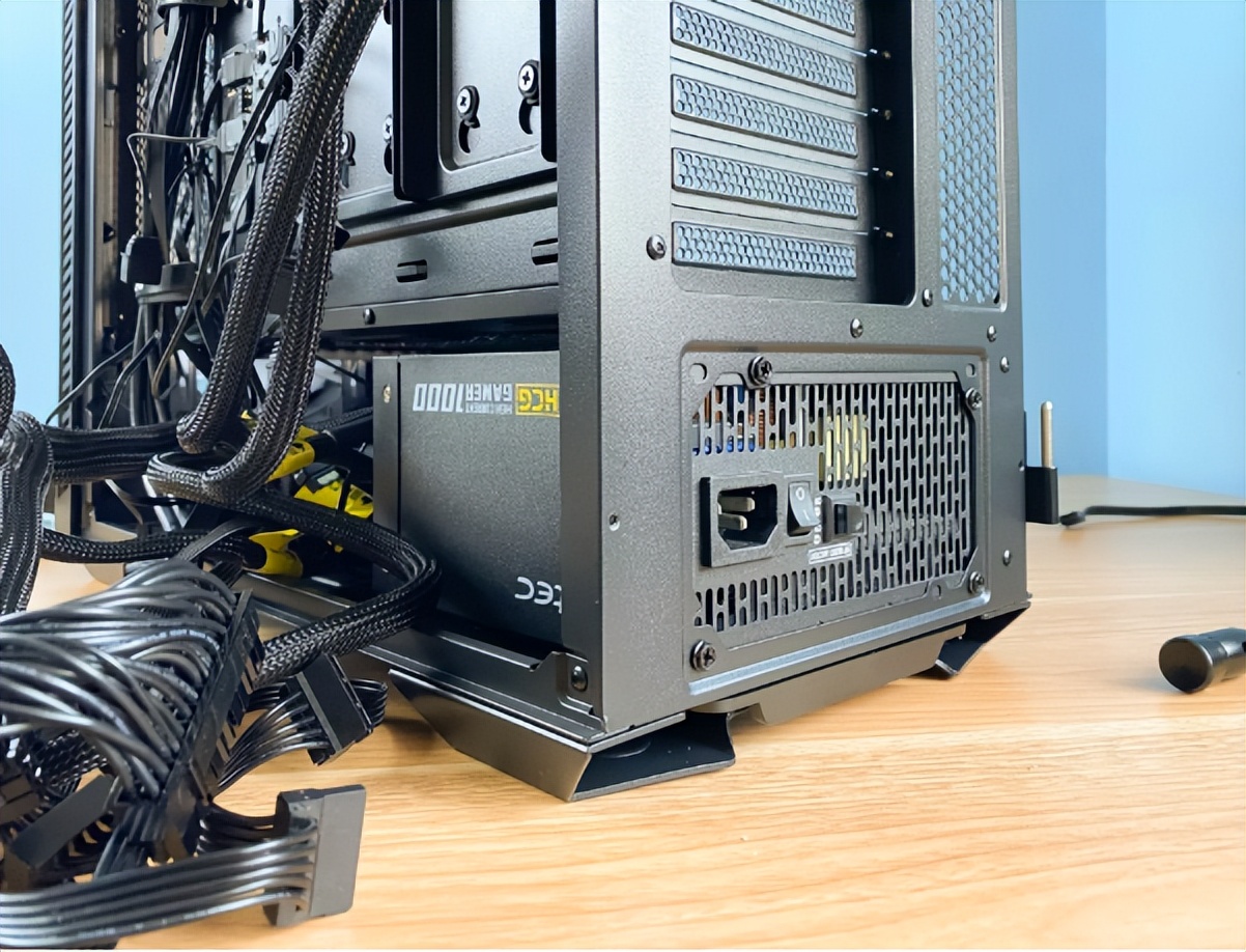 战神s360水冷评测,微星s360水冷超频测试