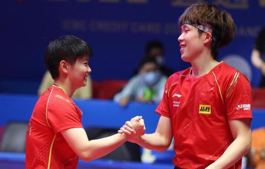 世乒赛混双王楚钦孙颖莎升国旗,孙颖莎王楚钦混双釜山世乒赛