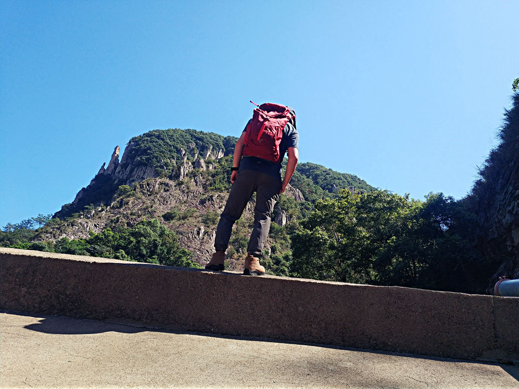 遨游仕t3徒步鞋有多重,遨游仕l3测评