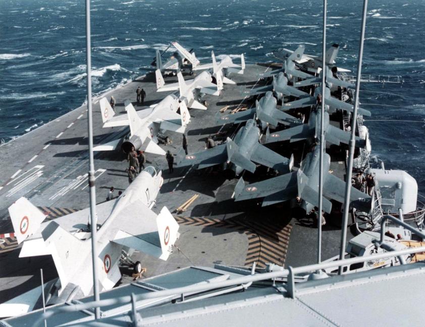 巴西海军西阿级船坞登陆舰,075两栖攻击舰巴西