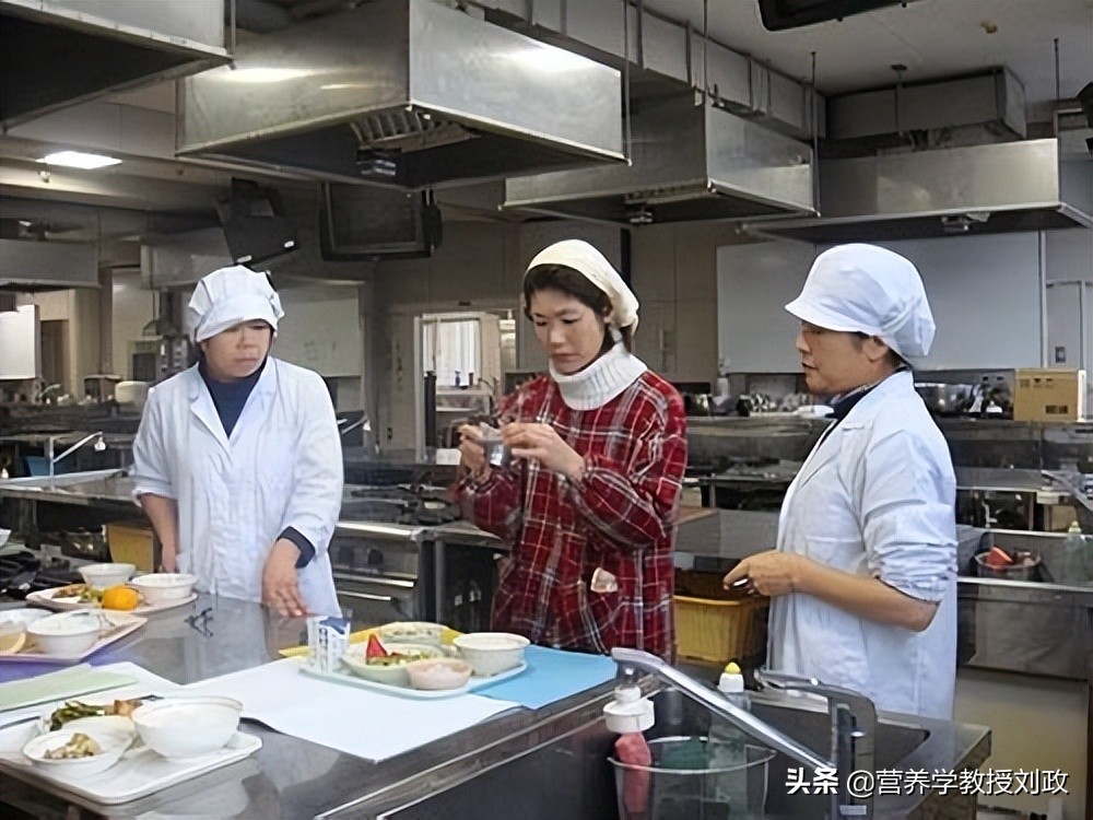 中国学生营养餐与日本的区别,日本学生营养餐政策