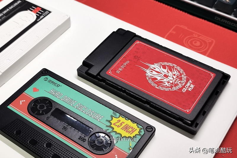 80后一定感慨万千!把硬盘变成磁带,换个形式陪你过年
