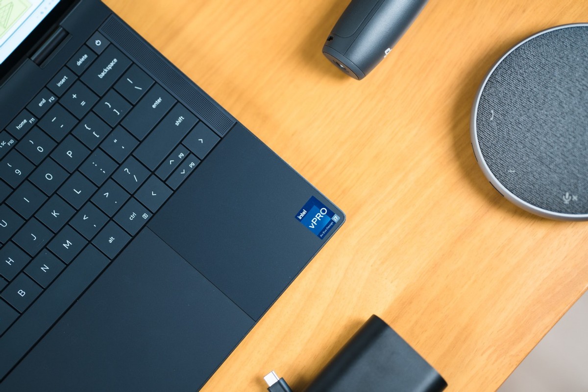 戴尔latitude7440测评,戴尔latitude7390