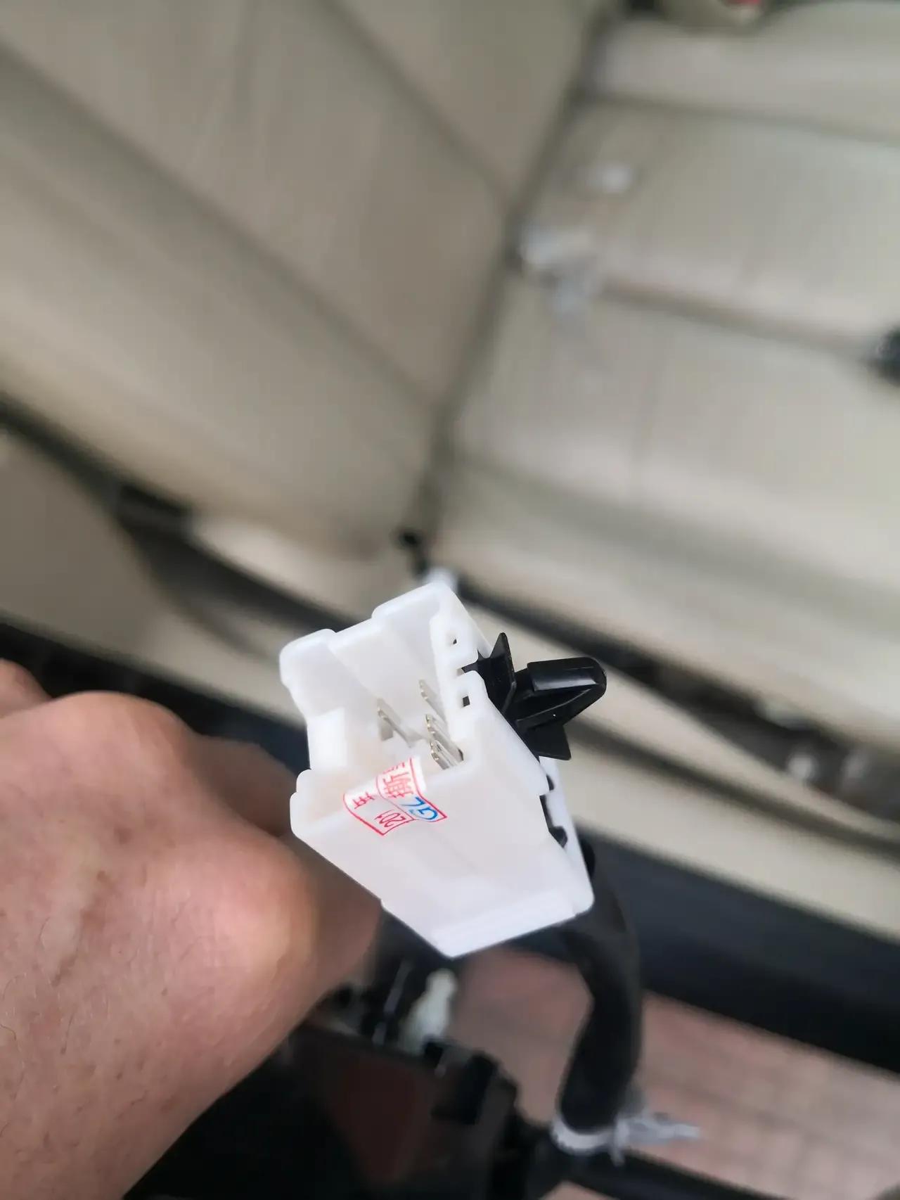 网购汽车配件质保,擦亮眼睛谨慎购买翻新轮胎