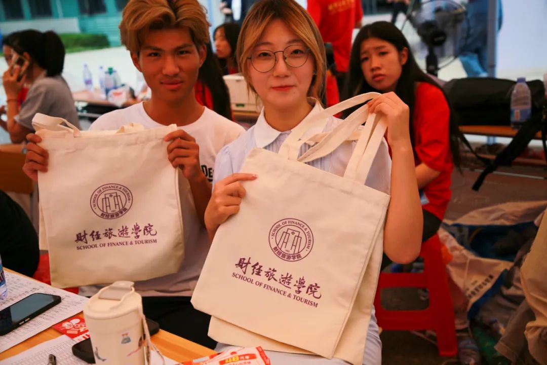 满“新”欢喜！长江职业学院喜迎2023新生！