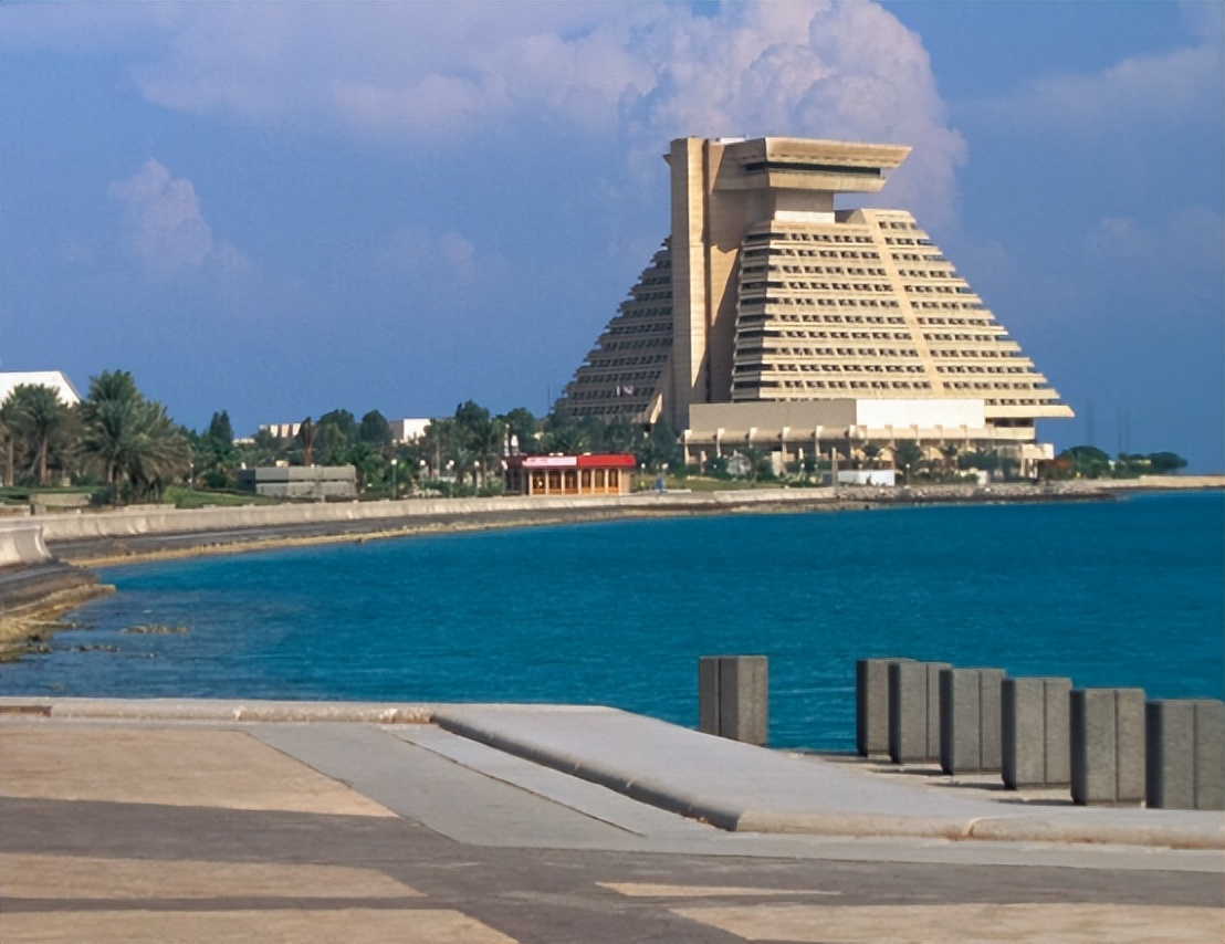 卡塔尔没有穷人,卡塔尔打工赚钱吗