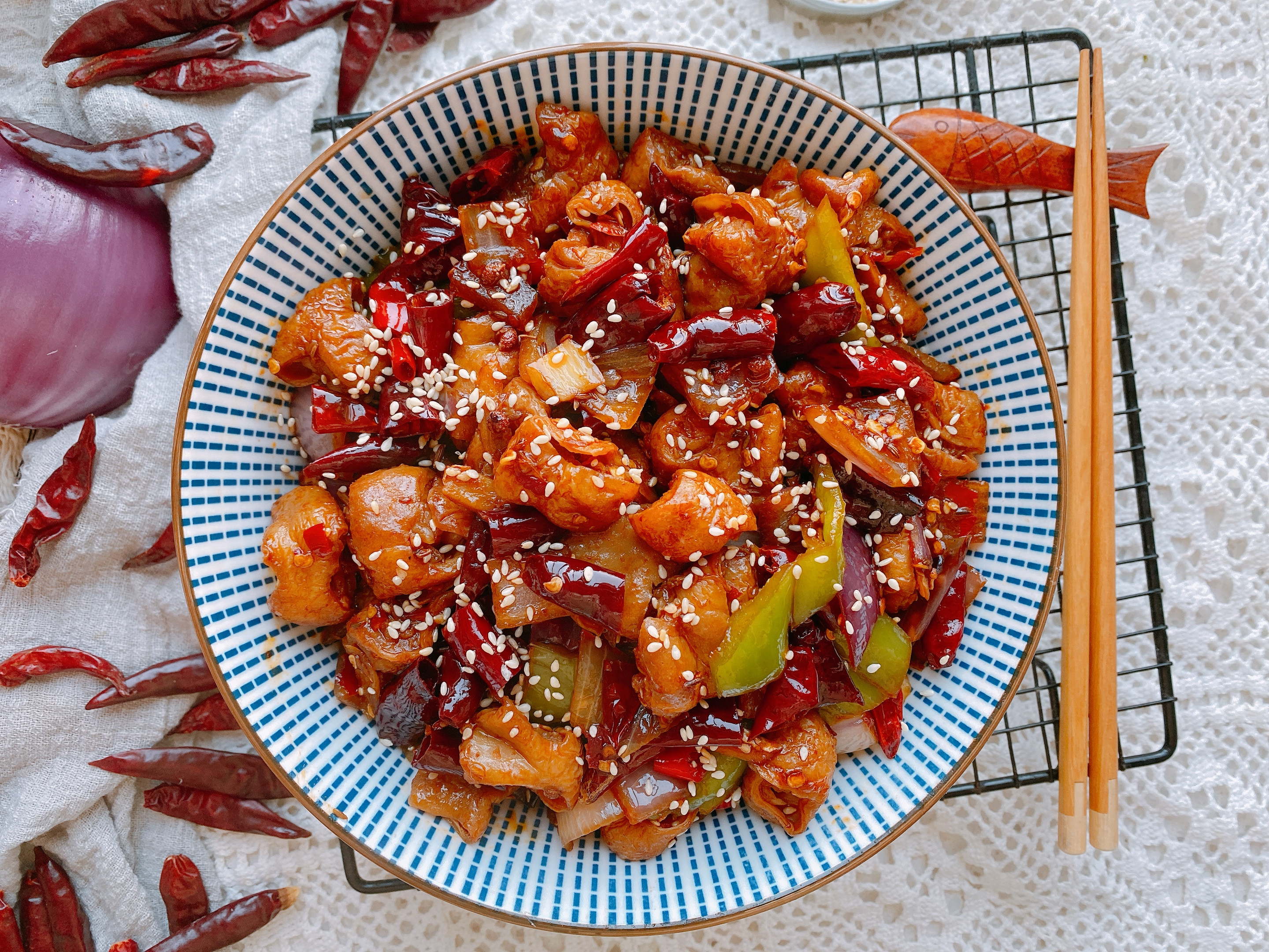 熟的干煸肥肠的正确方法,干辣肥肠怎么做好吃