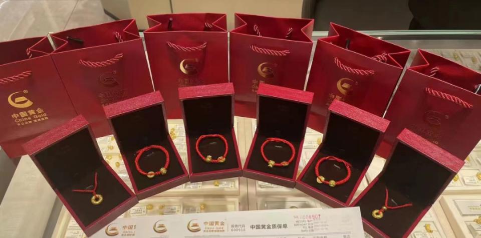 一夜之间价格暴涨还断货,飙涨价格创新高