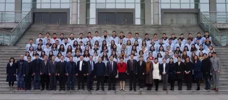 国家批准设立！又一大会在京举行，四川一高校2人获全国重磅表彰！