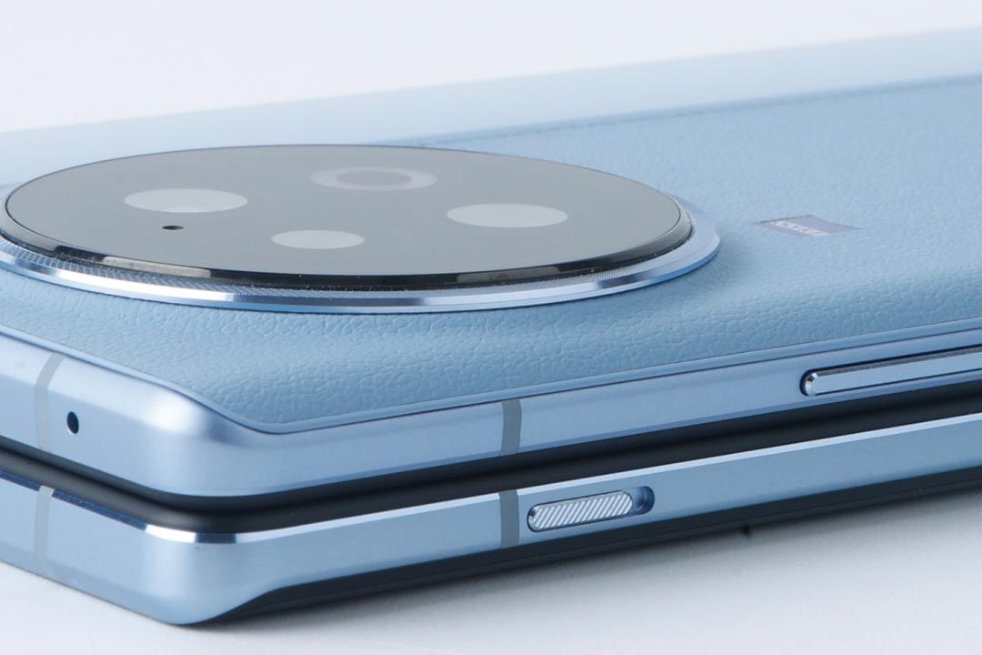 vivoxfold2深度评测值得买吗,vivo大折叠xfold2白色