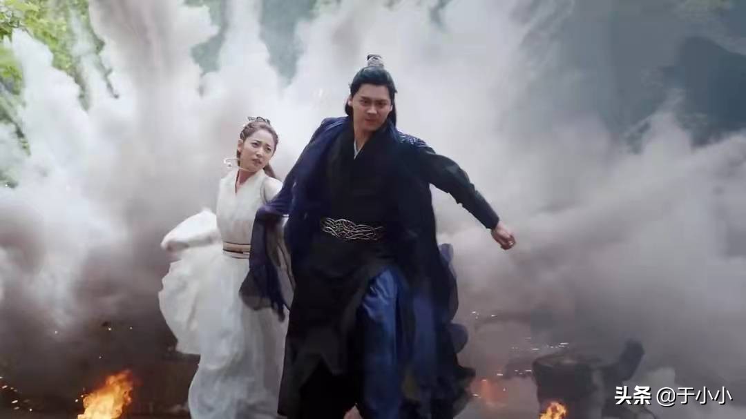 《镜双城》12集后渐入佳境？了解它要讲的故事后就不会一言难尽了