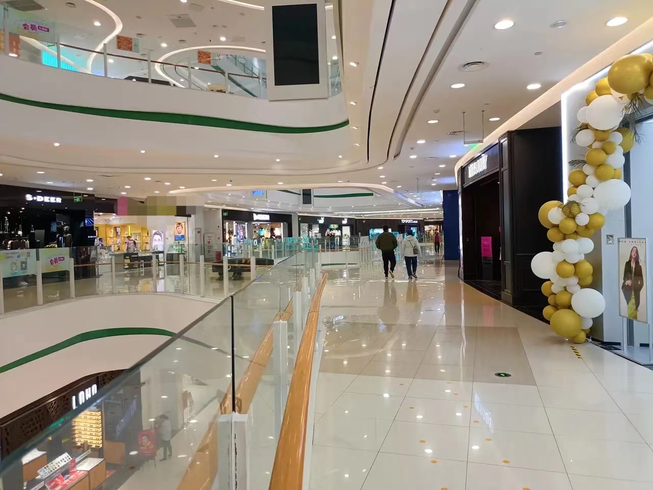 小伙投资80万开面馆6天倒闭,小伙开面馆仅6天濒临倒闭