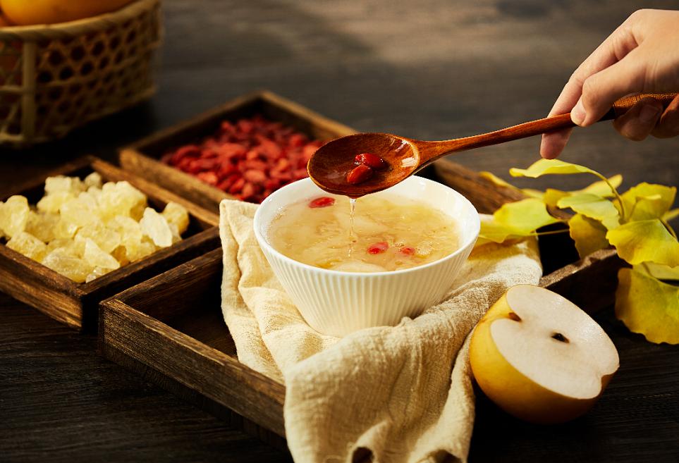 情绪不畅、饮食不节、久病劳累，可导致机体内热？如何正确调理？