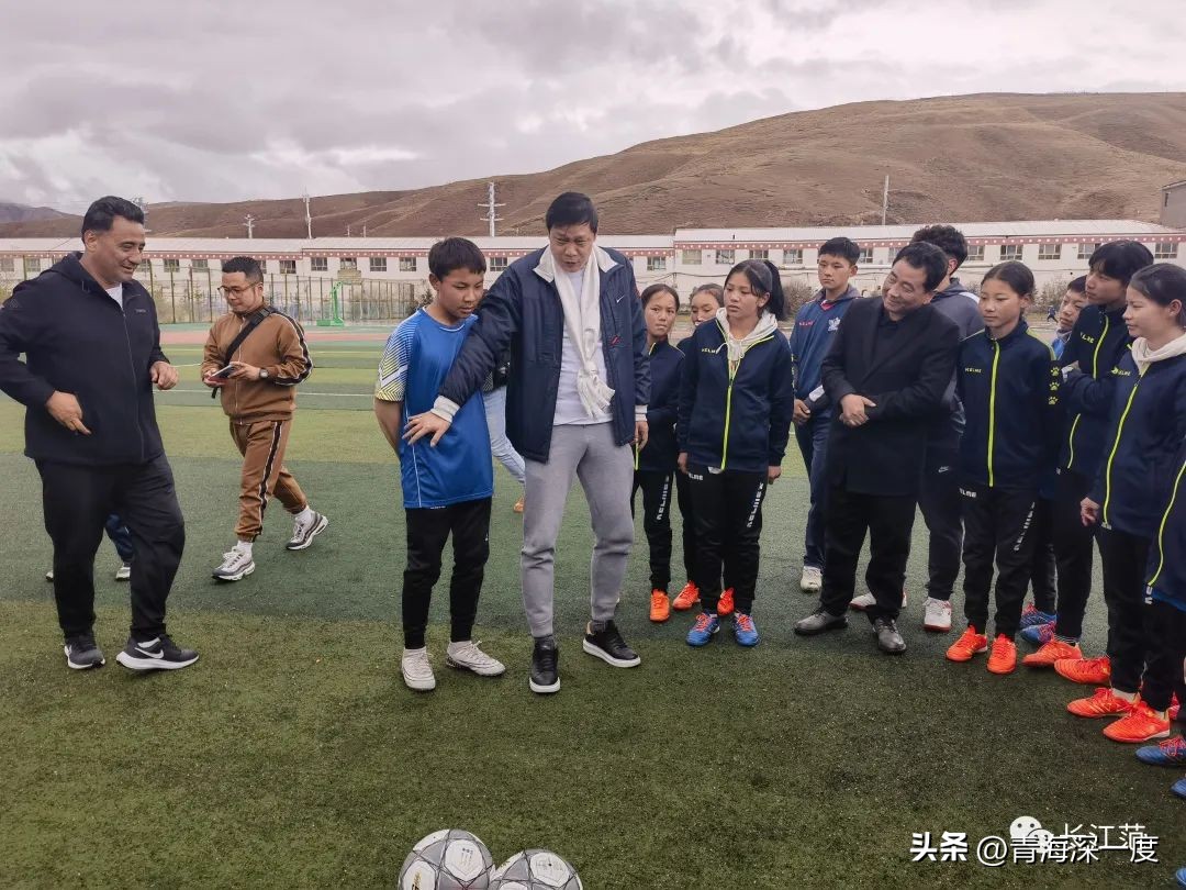 果洛州足球队和范志毅什么关系,范志毅带队青海果洛