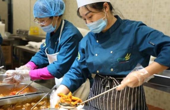 大学食堂违规案例,大学食堂的猫腻