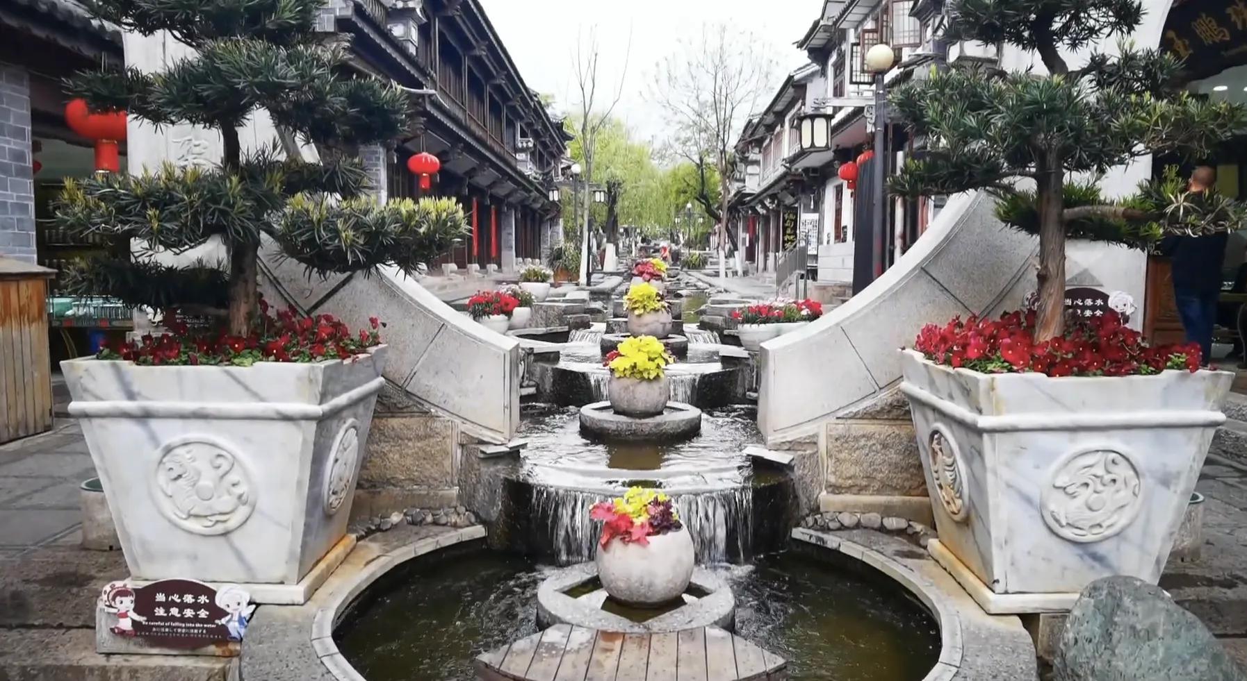 大理好玩还是丽江好玩三月份,丽江古城大理古城旅游攻略