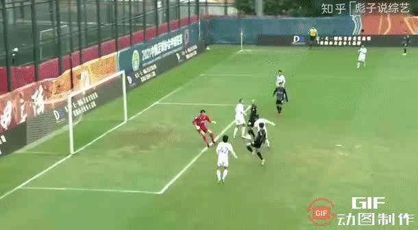 罗慕洛时隔308天重返中超,足坛新星帽子戏法