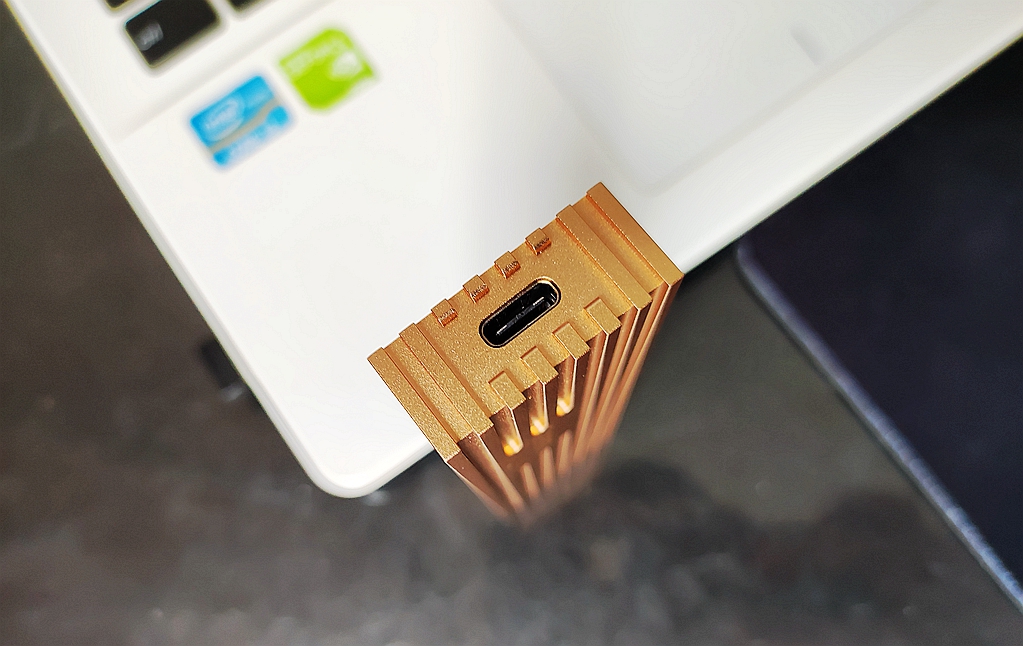 oricom2硬盘盒怎么样,orico透明m2硬盘盒