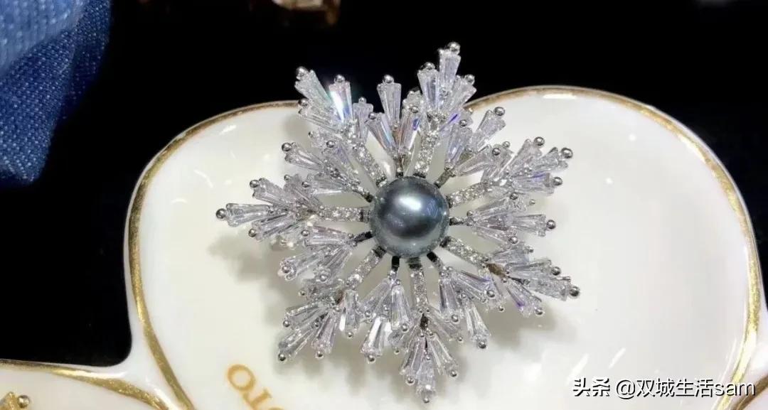 珍珠首饰怎样保养才更亮,怎样用珍珠戴出时尚感珍珠饰品